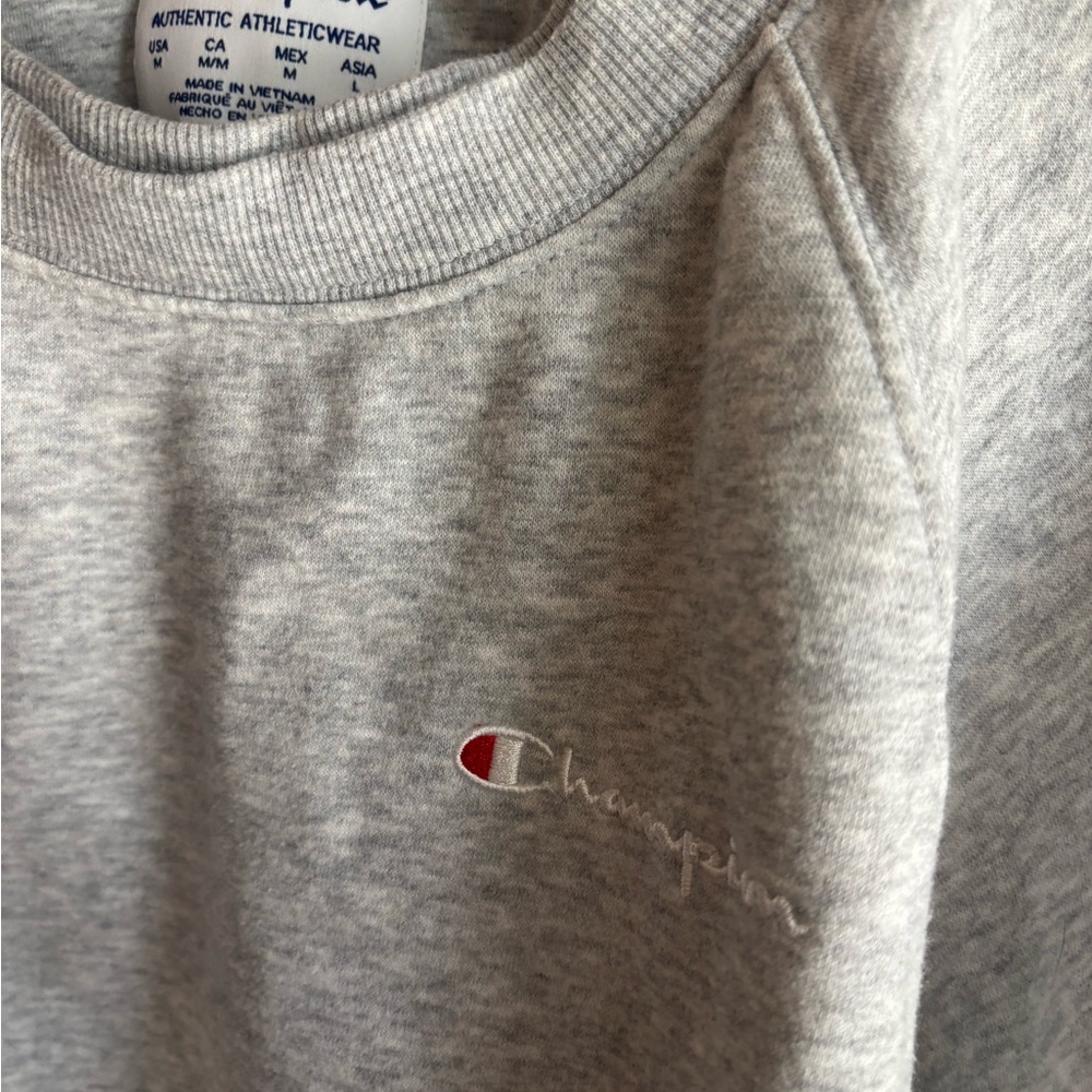 Champion Women’s Campus Fleece Cropped Crew Sweatshirt - Picture 5 of 10